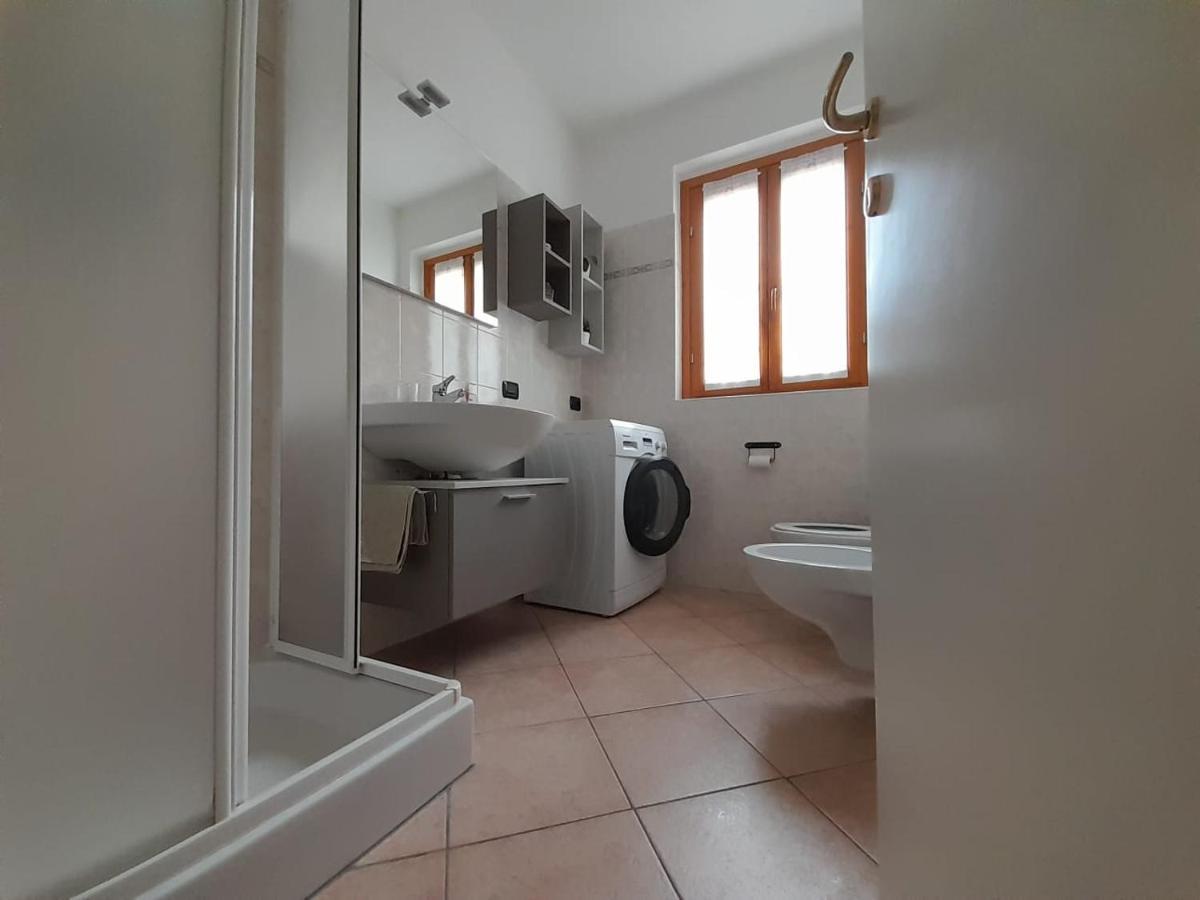 Marco Apartment - Holiday Apartment Luino Bagian luar foto