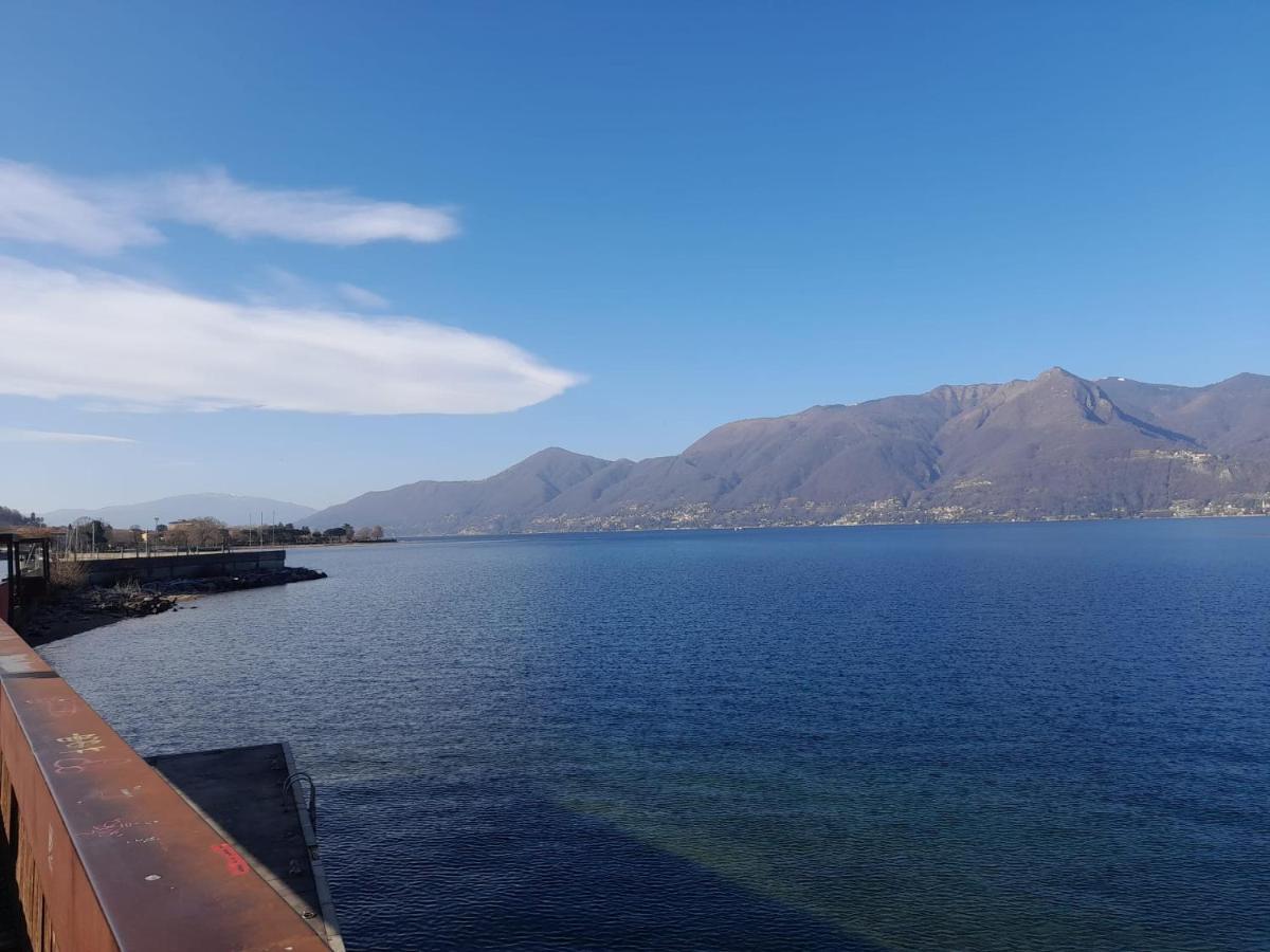 Marco Apartment - Holiday Apartment Luino Bagian luar foto