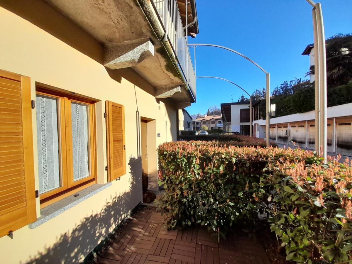 Marco Apartment - Holiday Apartment Luino Bagian luar foto