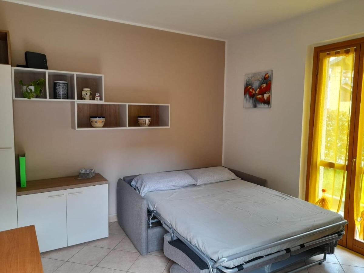 Marco Apartment - Holiday Apartment Luino Bagian luar foto