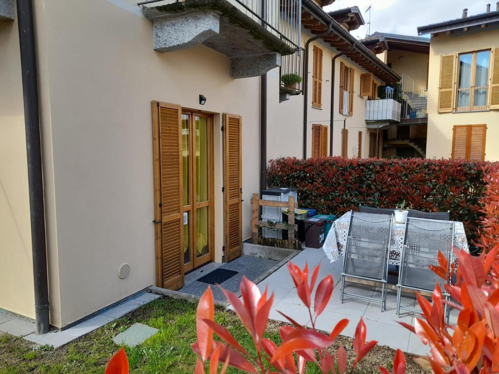Marco Apartment - Holiday Apartment Luino Bagian luar foto