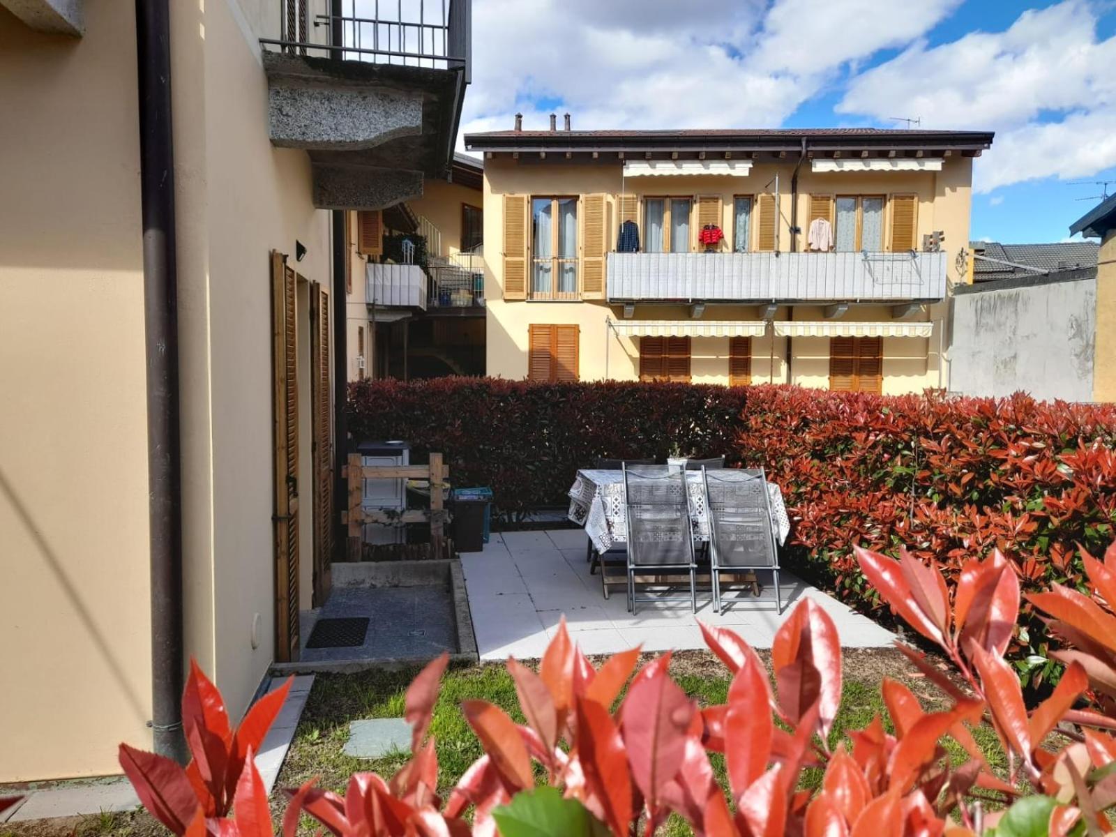 Marco Apartment - Holiday Apartment Luino Bagian luar foto