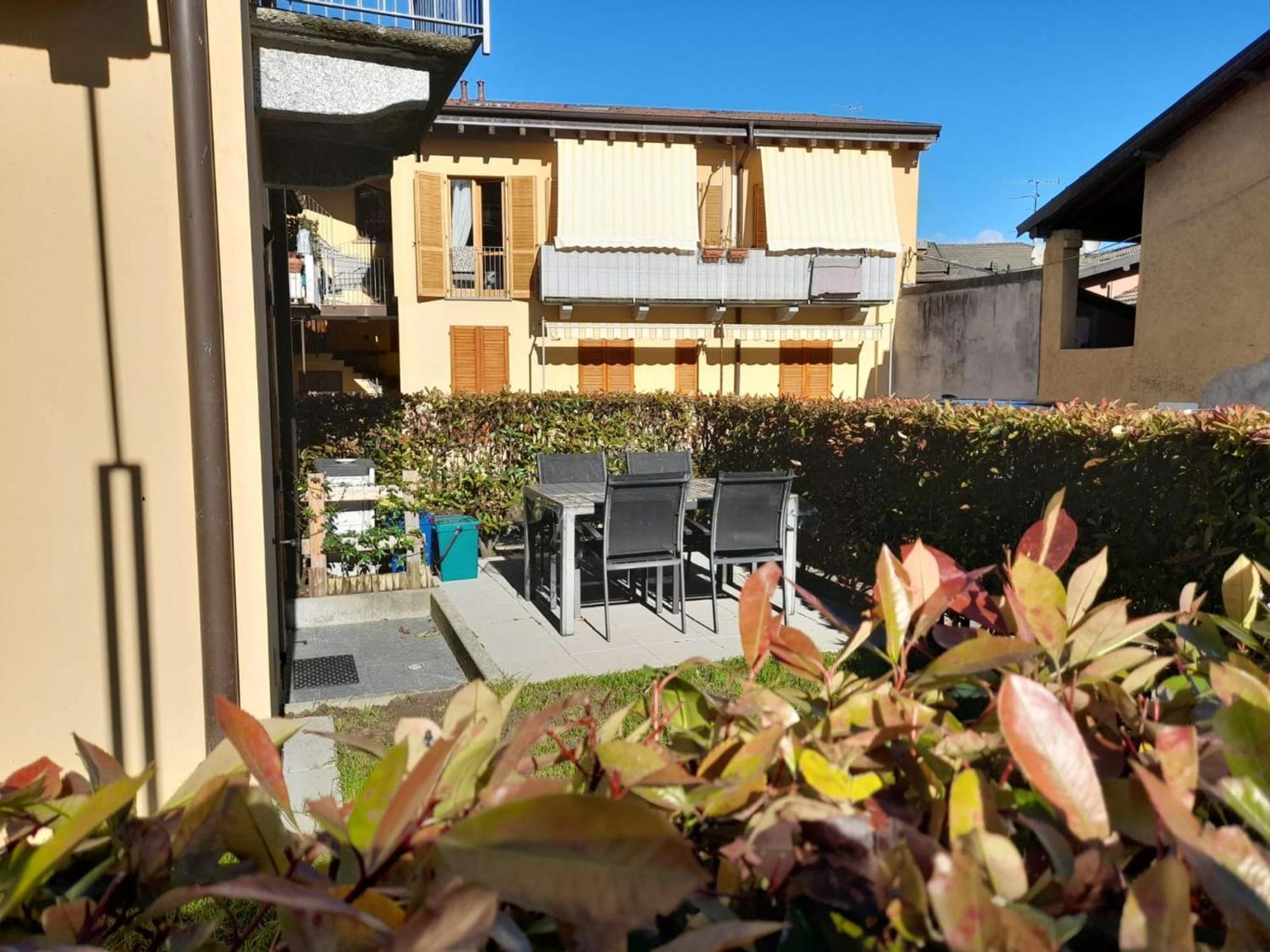 Marco Apartment - Holiday Apartment Luino Bagian luar foto