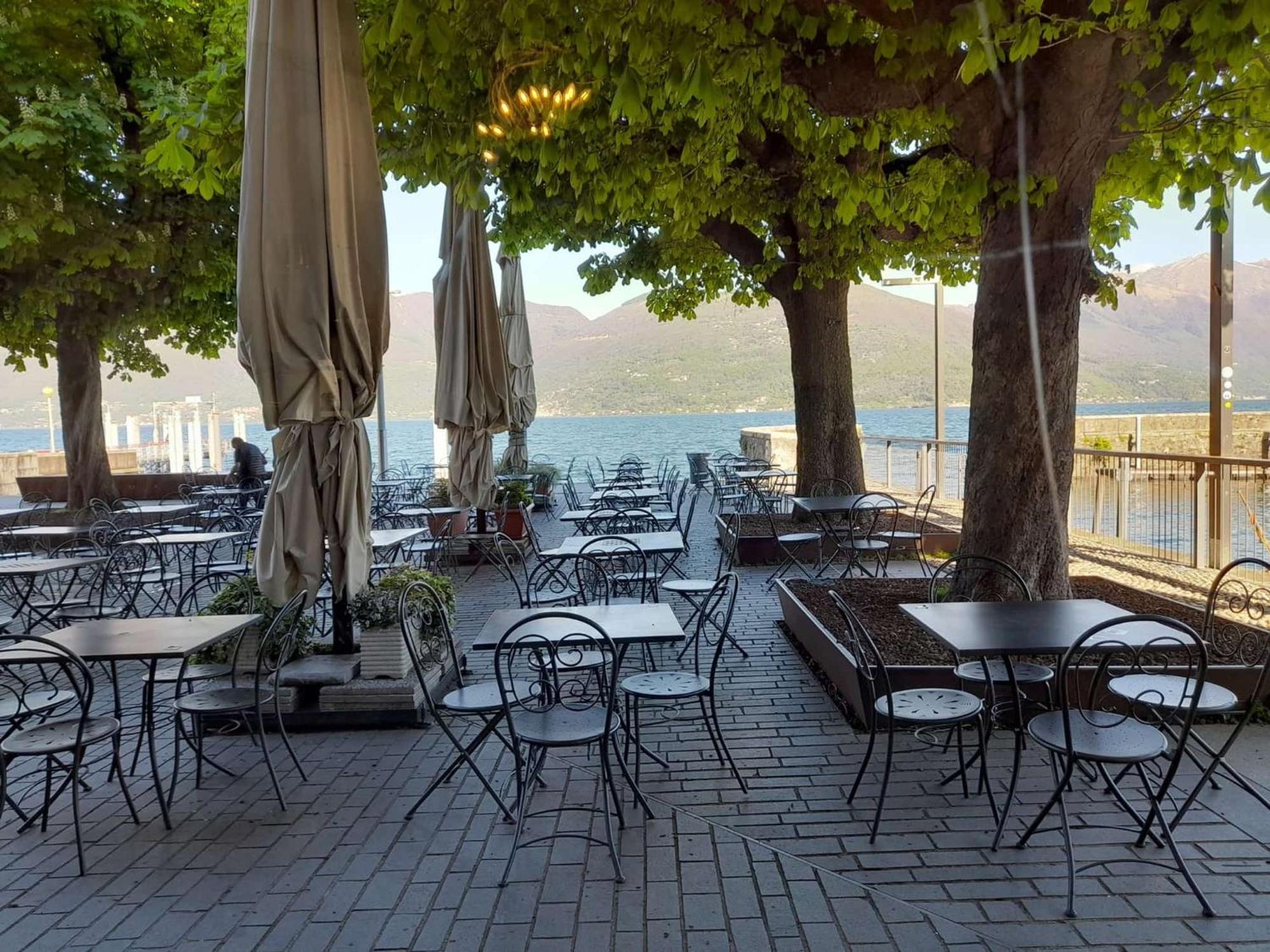 Marco Apartment - Holiday Apartment Luino Bagian luar foto