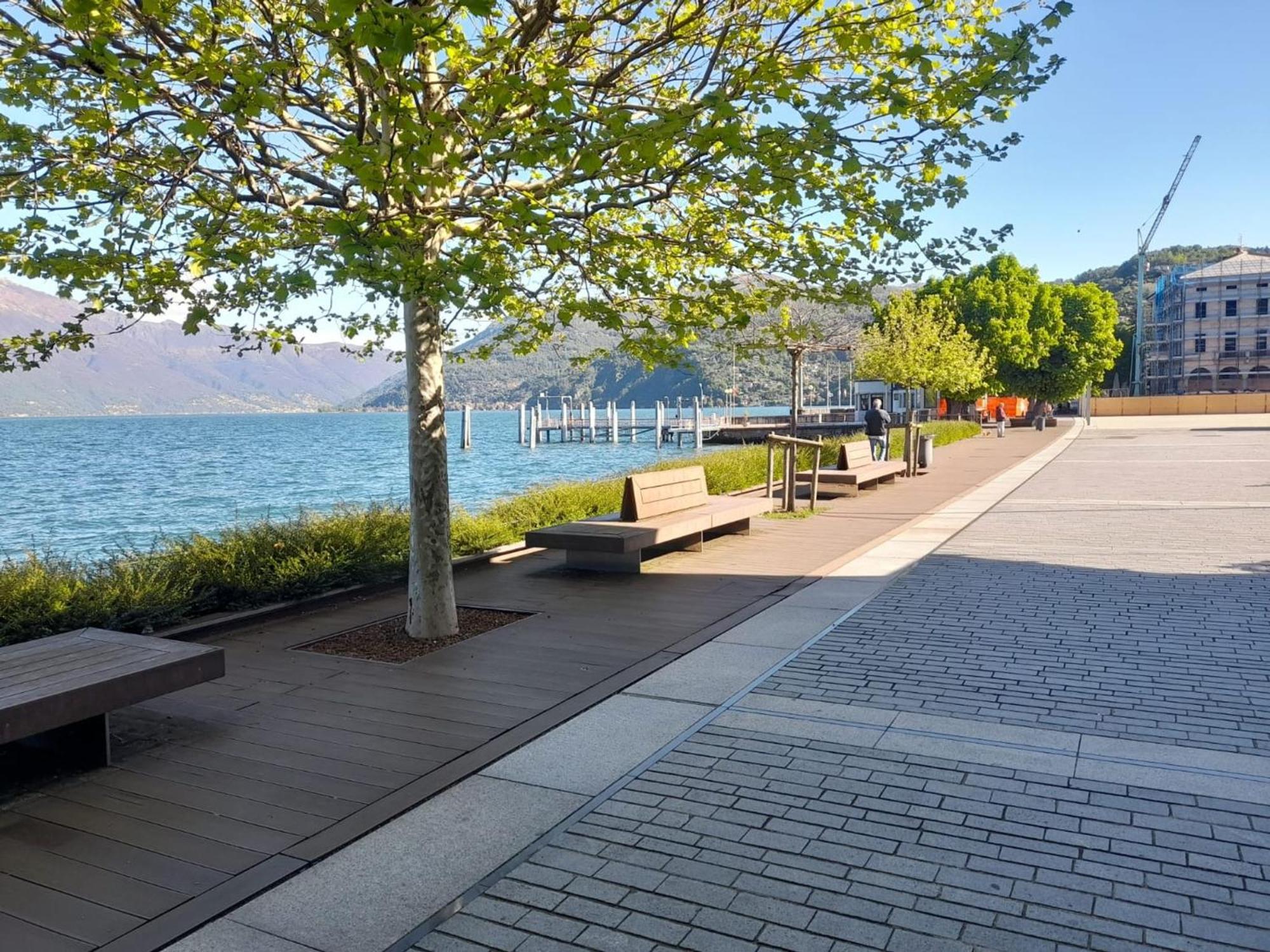 Marco Apartment - Holiday Apartment Luino Bagian luar foto